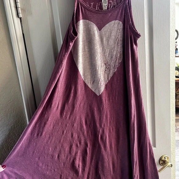 Magnolia Pearl Rich Purple Graphic Tank - Picture 4 of 7